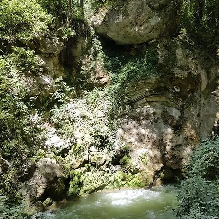 Via Benamati Отель типа 