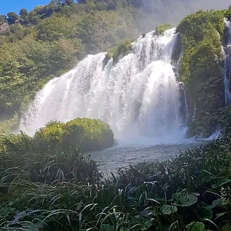 Via Benamati Frühstückspension Cagli