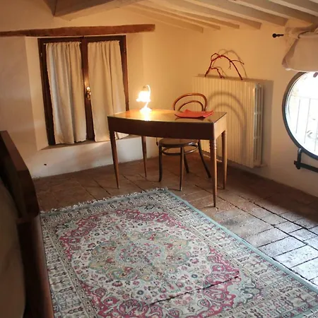 Oda ve Kahvaltı Via Benamati Cagli