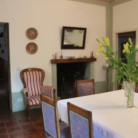 Via Benamati Кальи