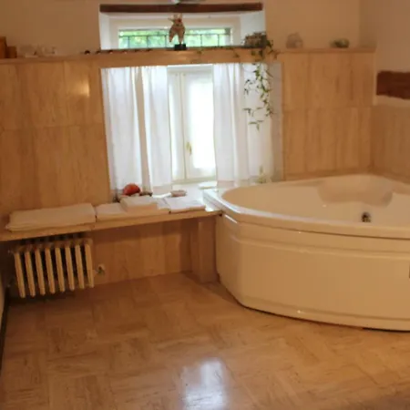 Via Benamati Кальи